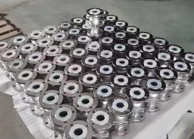 PFA衬里球阀的特性